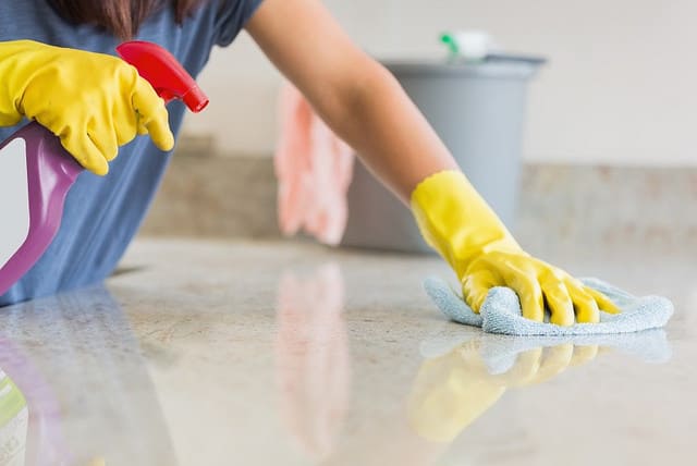 Vệ sinh nhà ở giá rẻ tại quận Tây Hồ