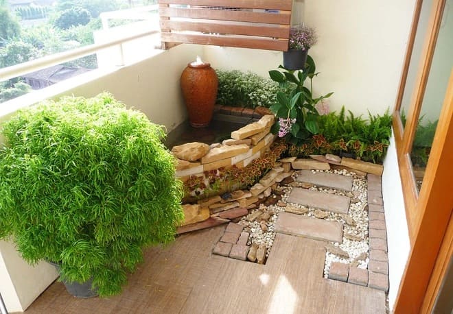 Dọn dẹp ban công - góc nhỏ xanh tươi của gia đình