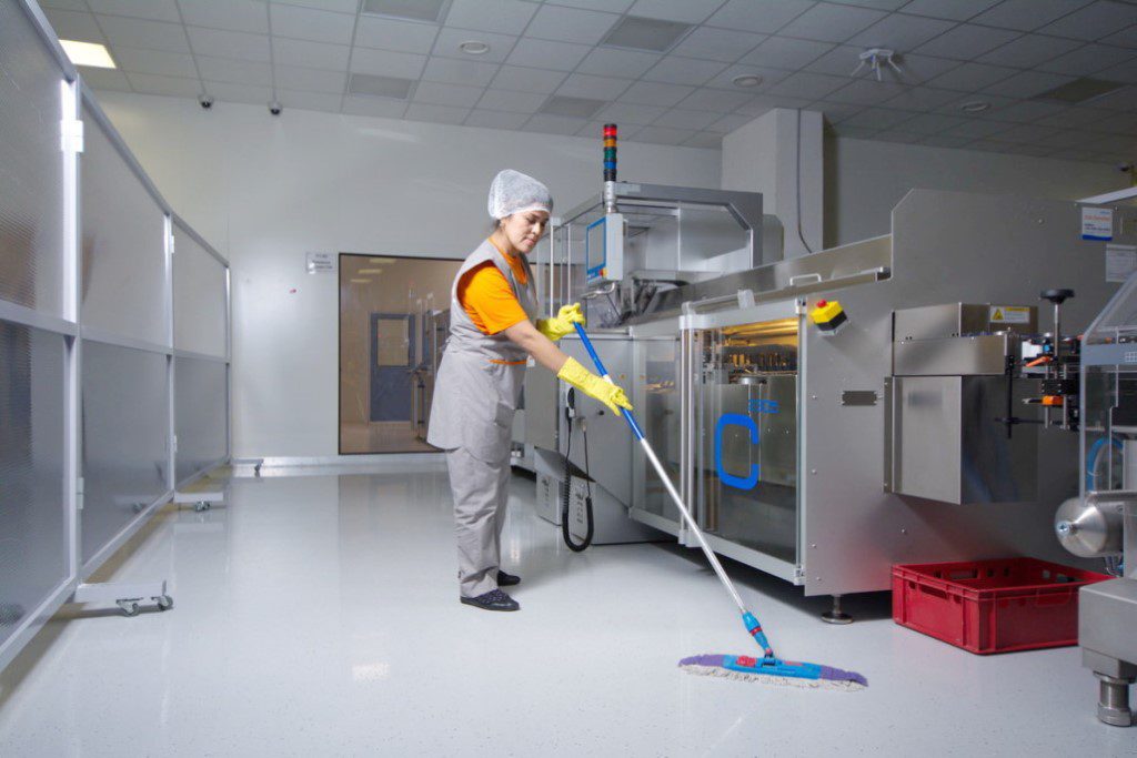 Kiểm tra , bàn giao sau thực hiện vệ sinh công nghiệp tại Quảng Ninh