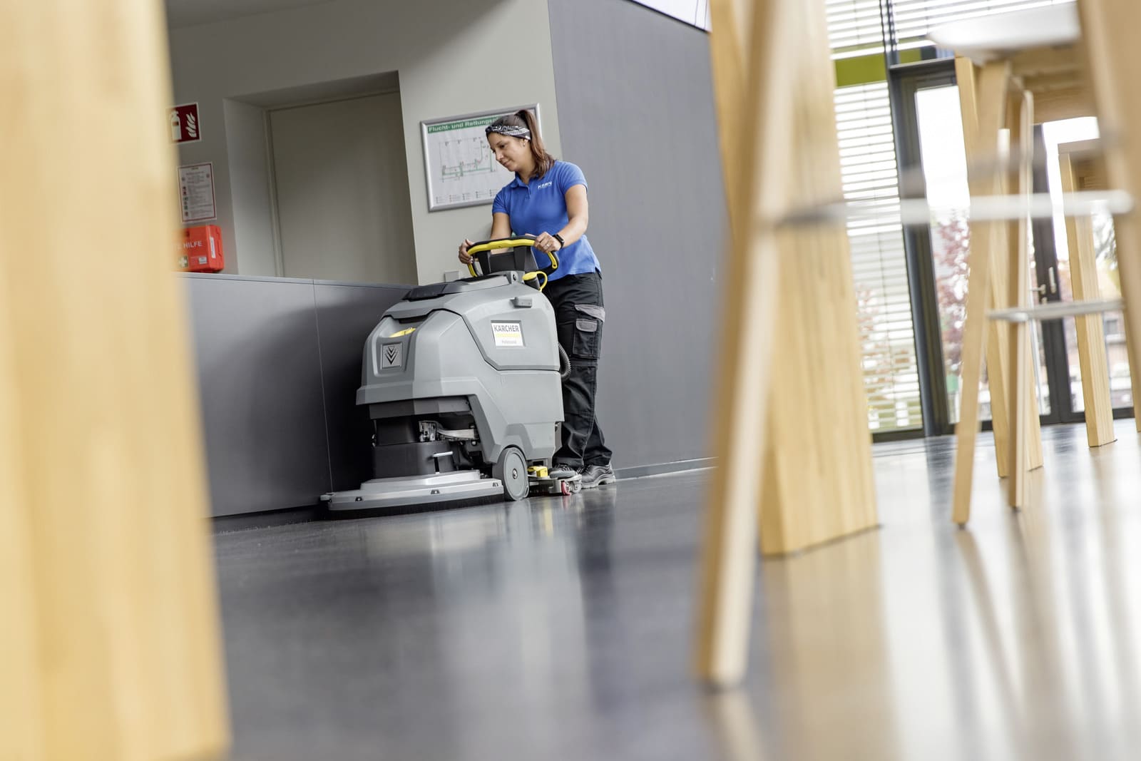 DHT Clean sử dụng các thiết bị hiện đại để đảm bảo chất lượng dịch vụ vệ sinh công nghiệp