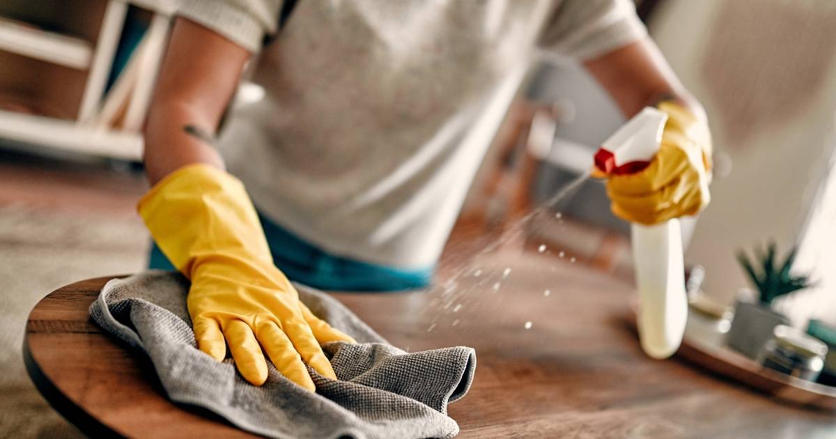 Dịch vụ vệ sinh nhà ở trọn gói tại quận Hoàn Kiếm tận tâm