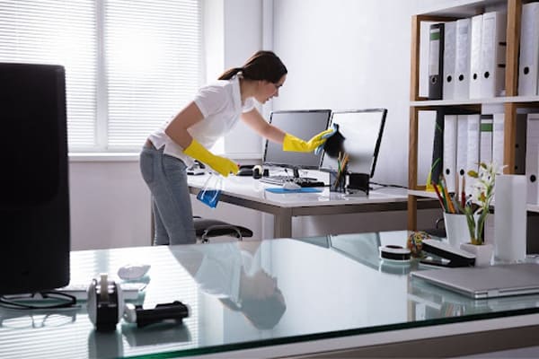 Tại sao nên chọn DHT Clean để vệ sinh văn phòng tại Hà Nam?
