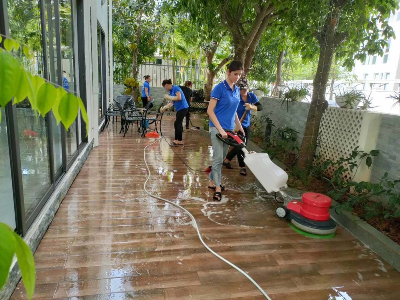 Vệ sinh nhà ở trọn gói tại Hà Nội